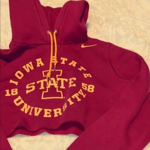 Cropped Nike Iowa State Sweatshirt